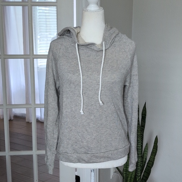 O'Neill Tops - O'Neill Gray Striped Hoodie Size Small